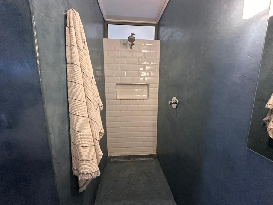 2 Bedroom Property for Sale in Vredehoek Western Cape